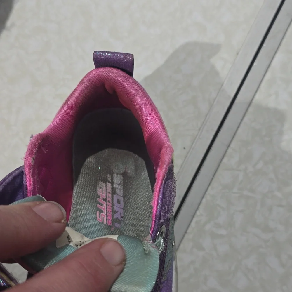 Skechers‎ Crystal Stars Toddler Girl  Light Up Sneakers  Size 6